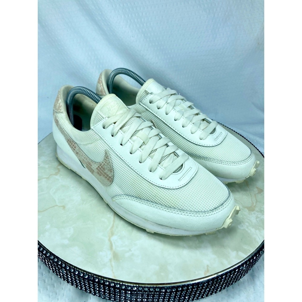 Nike Daybreak Snakeskin Sail Sneakers Women 9.5 Low Top Streetwear Sporty Shoes
